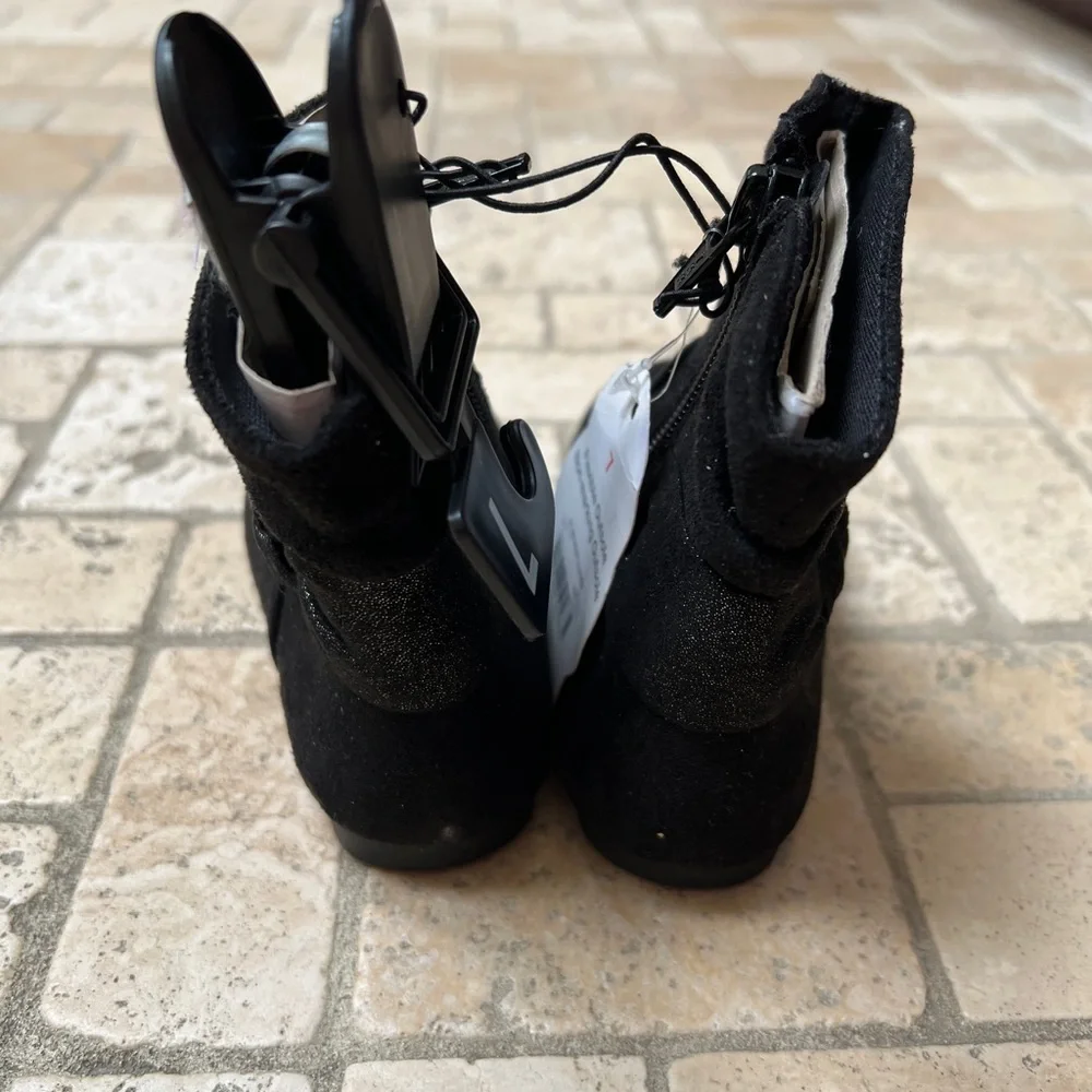 NWT Wonder Nation Toddler Girl Size 7 Black Fancy Short Faux Suede Booties